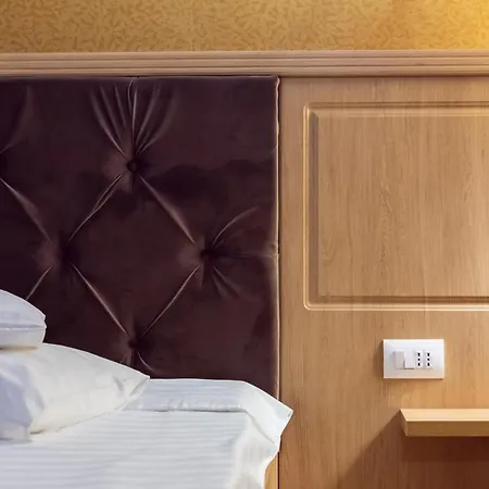 Hotel Am Ring 3*