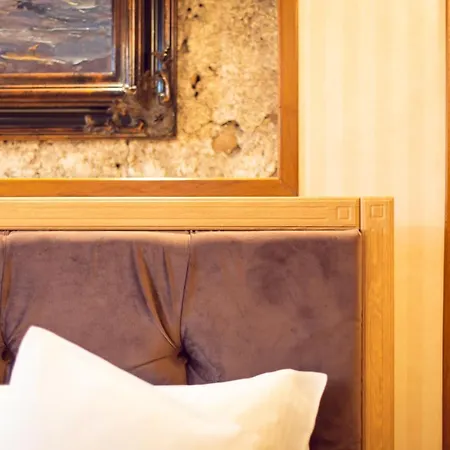 Hotel Am Ring 3*